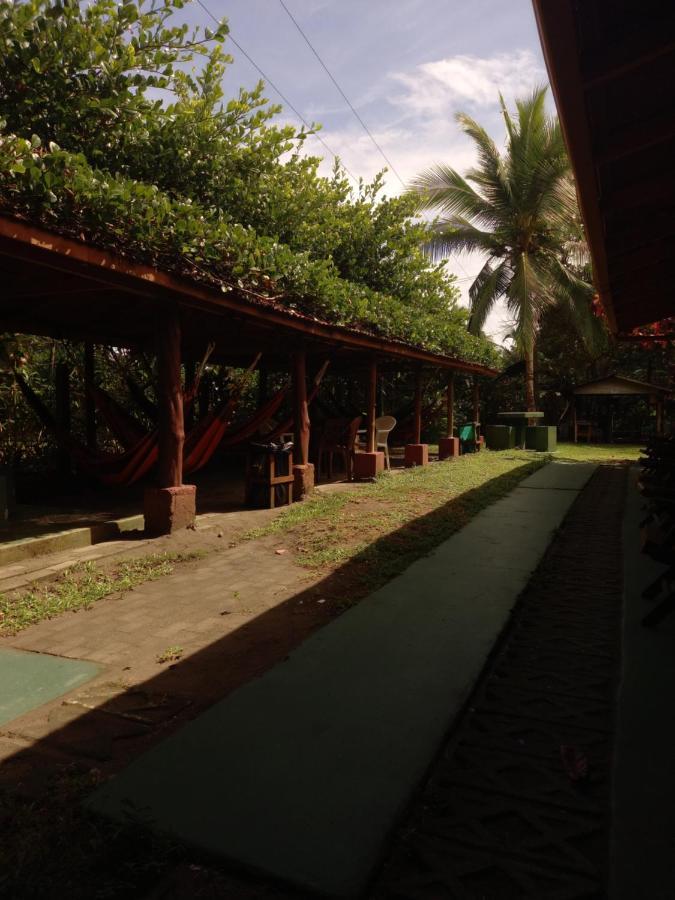 Cabinas Balcon Del Mar Tortuguero Exterior photo