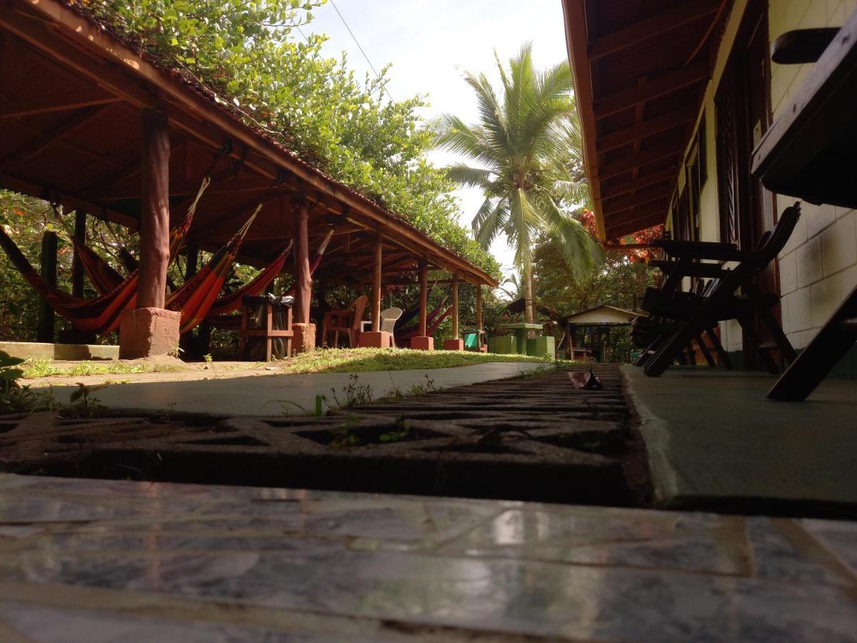 Cabinas Balcon Del Mar Tortuguero Exterior photo
